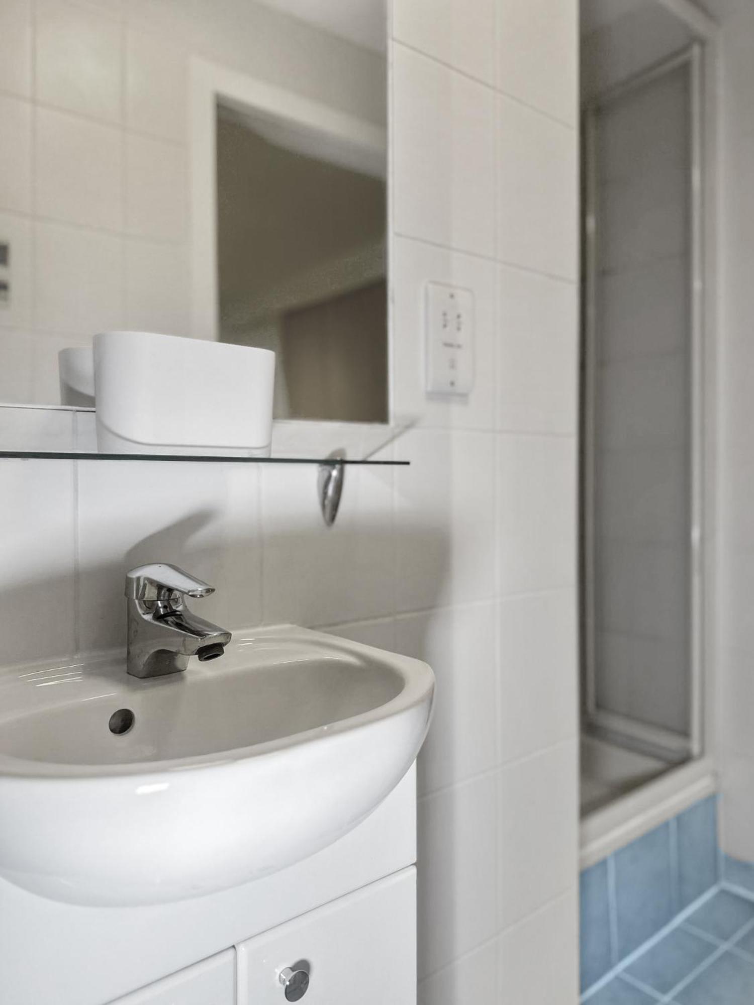 Cozy - 2 Beds, Sleeps 5, Free Parking! Apartamento Mánchester